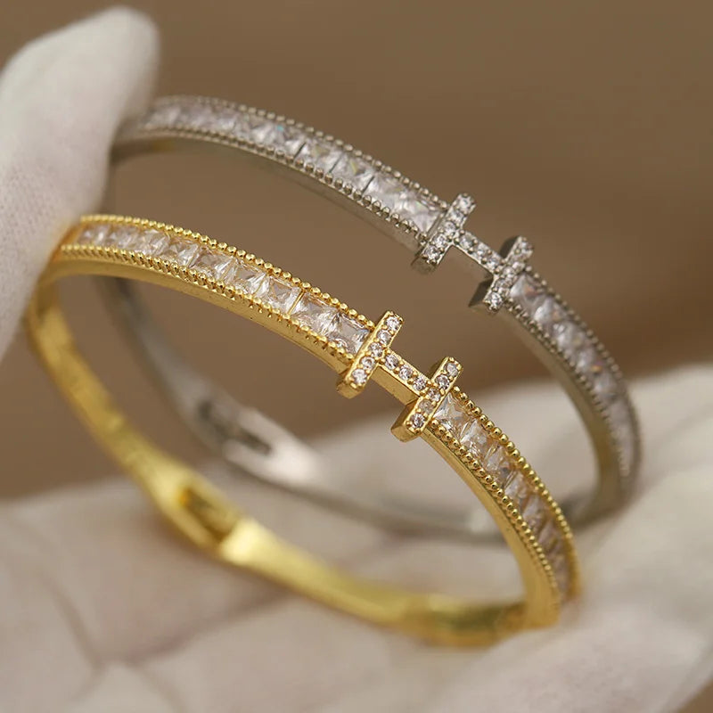 Classic Style Crystal Letter Bangles for Women Fashion Brand Jewelry Luxury Zirconia Bracelets Party Accessories